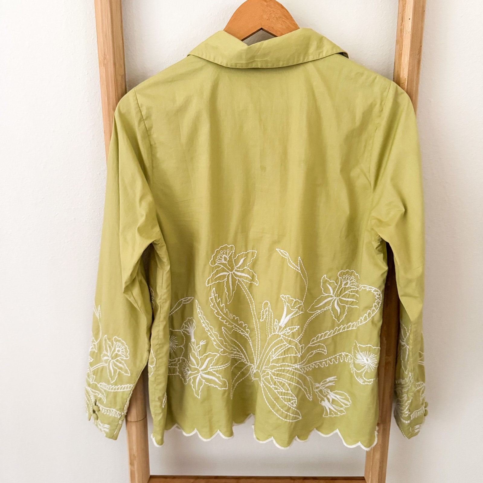 Nwot Rue Stiic S Embroidered Cotton Button Front Blouse Olive Green Scalloped — image 6 of 8